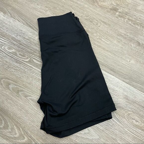 WeWoreWhat Bike Short in Black Slim Fit Sporty Shorts Summer - Picture 5 of 11